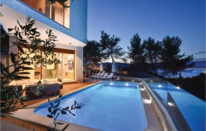 Gorgeous Home In Slatine With Wifi